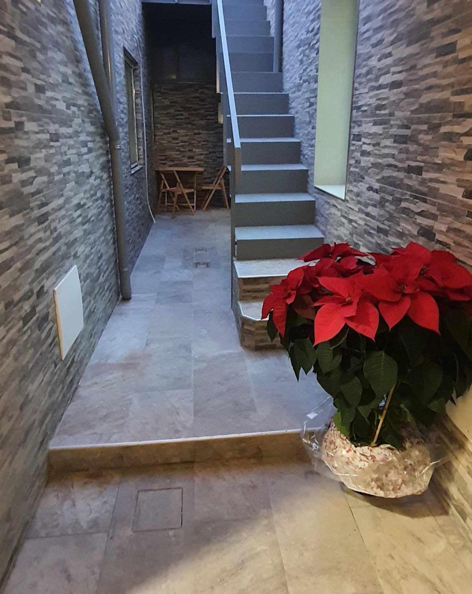 Viktoria Apartment Бари Екстериор снимка
